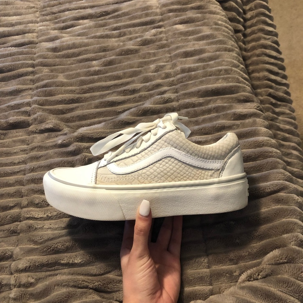 Vans old skool platform shoes